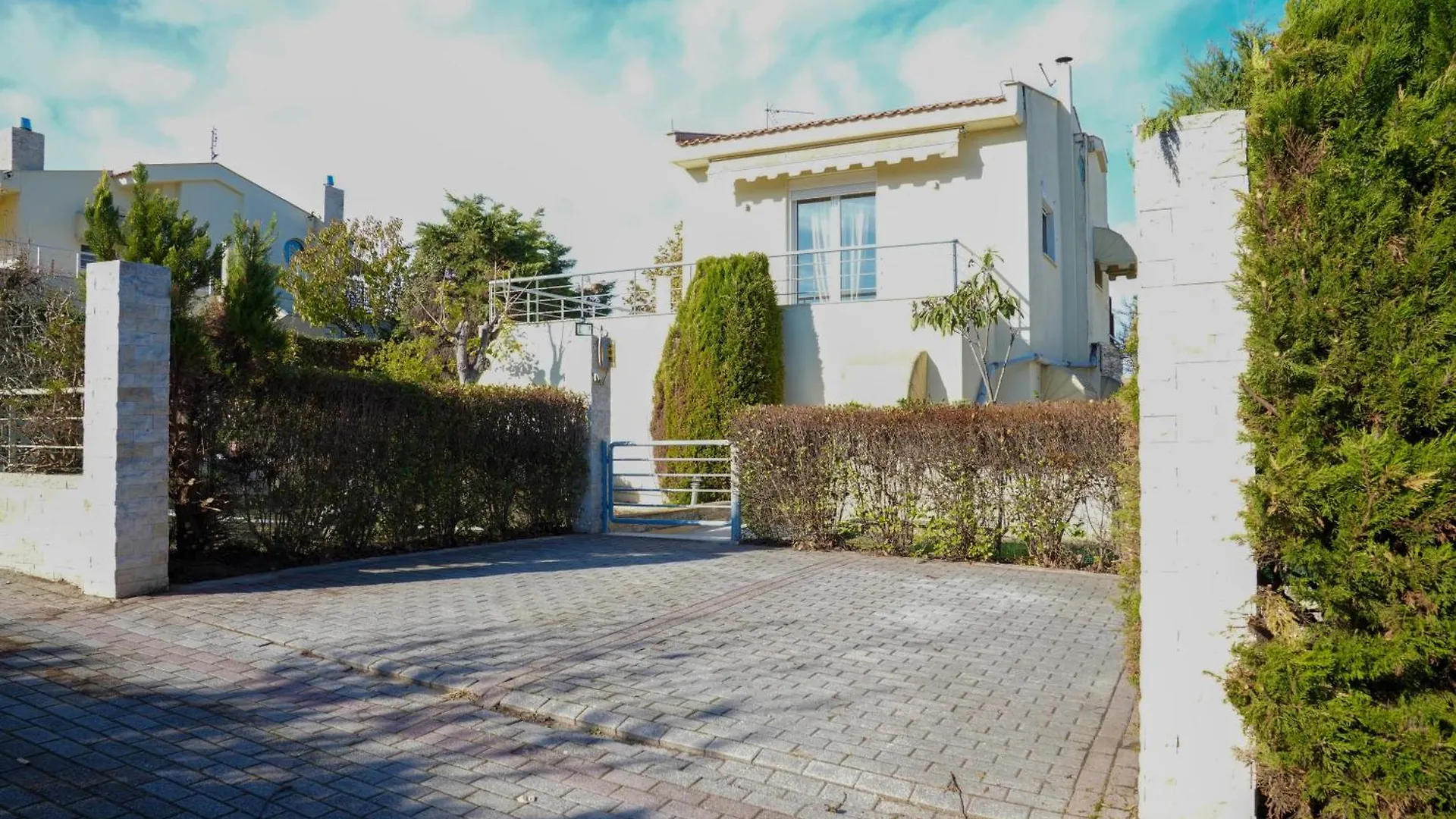 2K Eco Villa Plagiarion